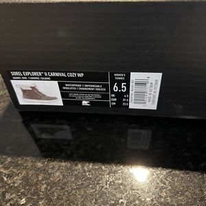 Sorel boots. Grey. Size 6.5 women’s. Excellent condition. Worn once.